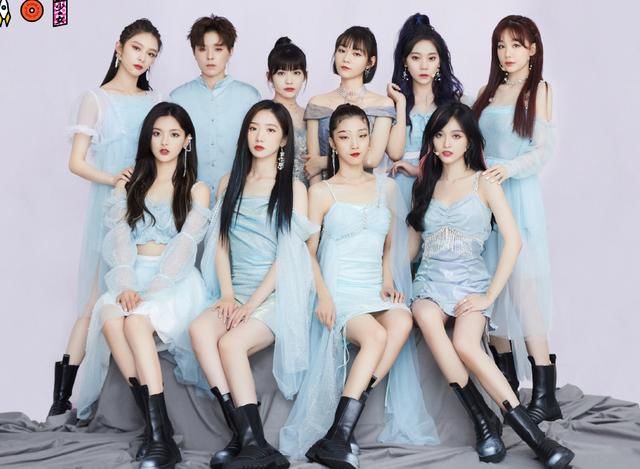  火箭|《炙热》决赛夜火箭少女合照，孟美岐还站C位，Yamy站位惹关注