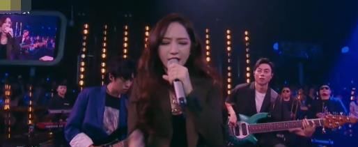  悬空|金晨悬空一字马，孟佳弹舌说唱很惊艳，宁静选歌更贴近主题