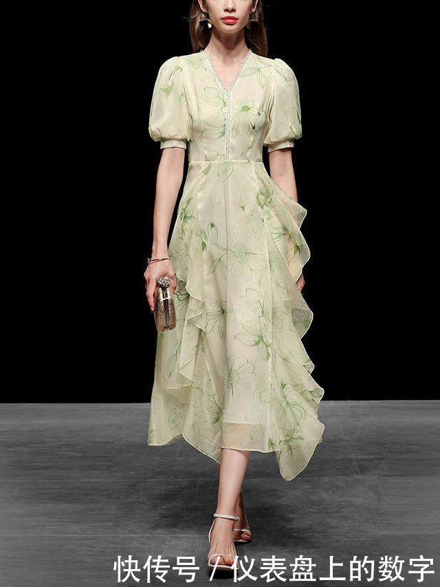  值得|优雅高级还不贵，今夏值得拥有的24套轻奢裙，等你鉴赏