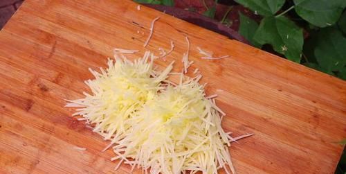  土豆丝|早餐土豆丝饼怎么做最好吃？