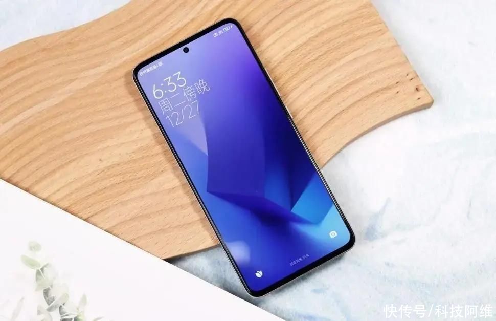 RedmiK60仅排第五，618手机销量榜再度更新，第一名无可撼动