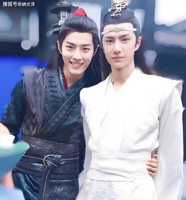  疯魔|不疯魔不成活！肖战、王一博粉丝玩新花样，网友：AI换脸臆想？