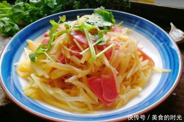 清洗干净|教你做简单的香肠土豆丝,荤素都有还下饭,好吃又实惠