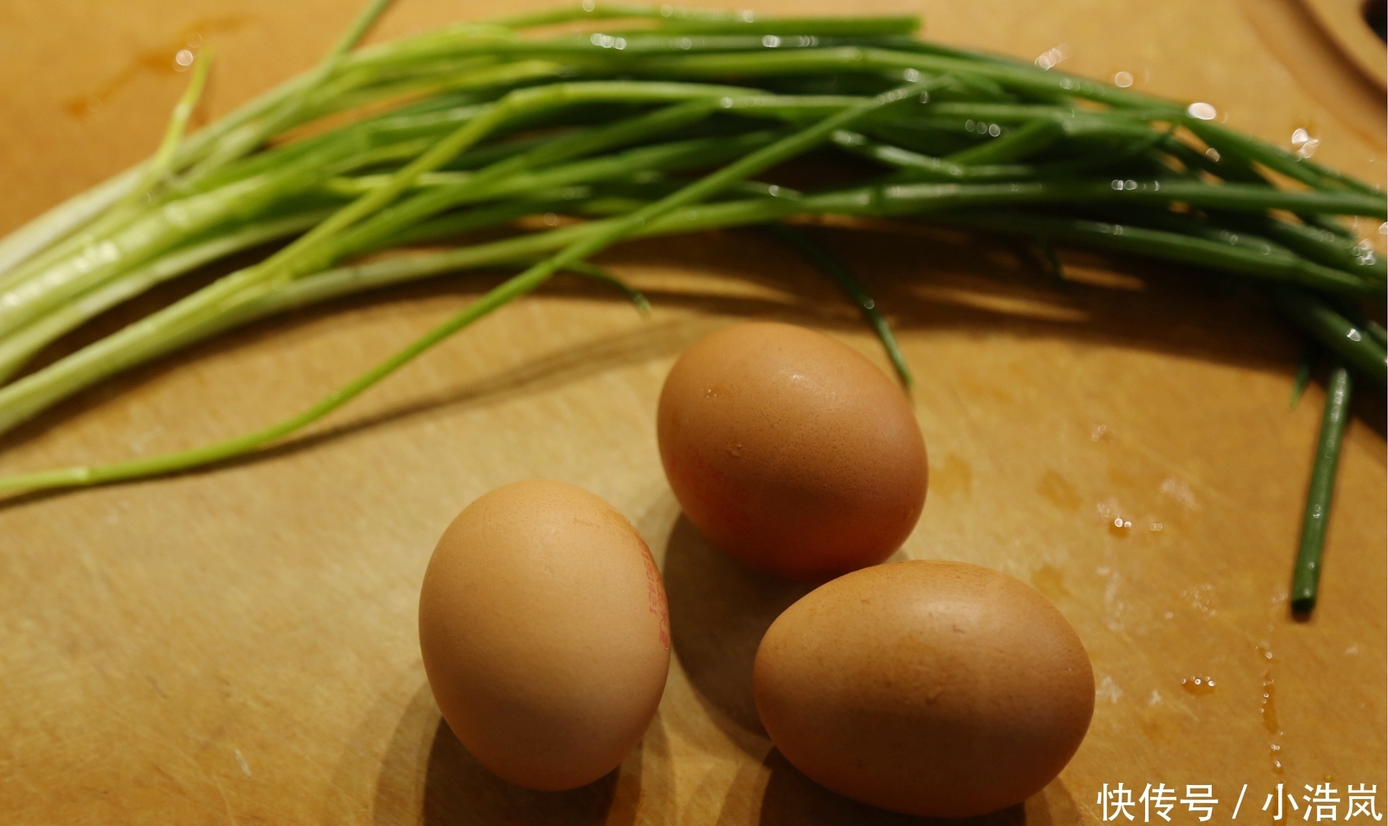  入口|鸡蛋吃了几十年，第一次如此做，不加一滴油，“入口即化”