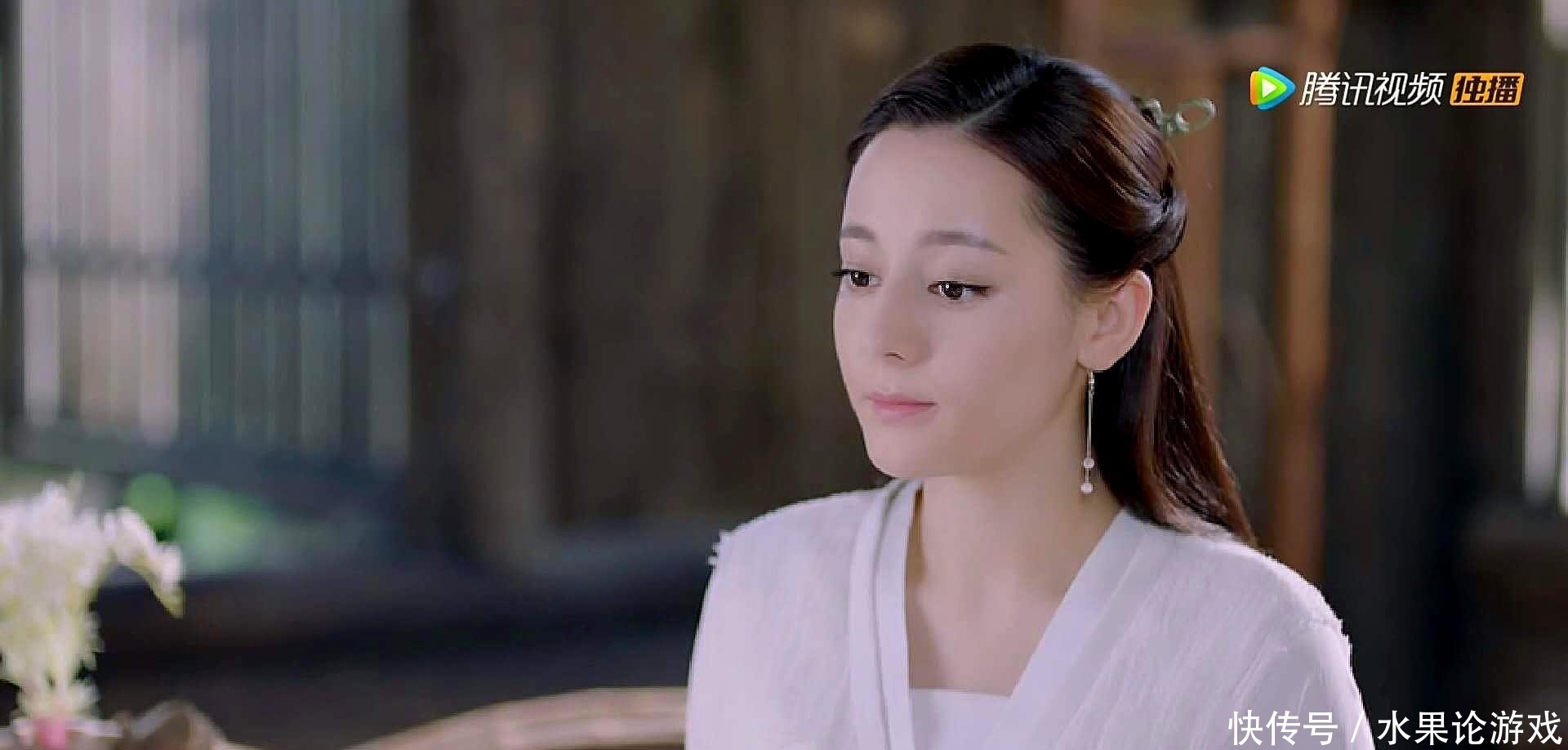 折颜|《枕上书》番外160:狐帝带娃,折颜被追,帝君却在给夫人画眉玩