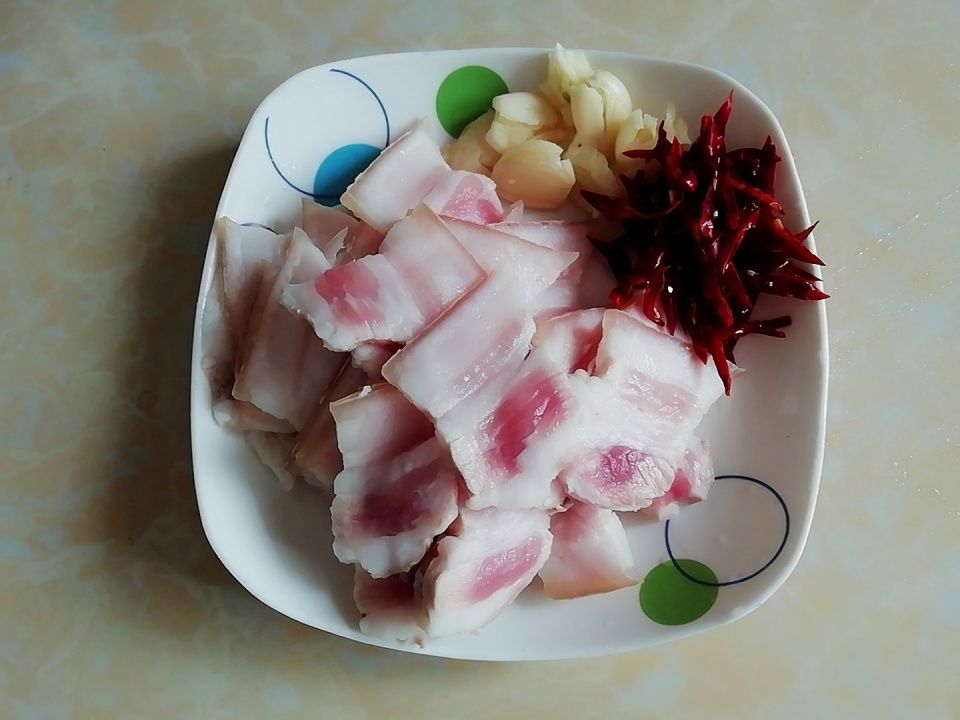 笋干炒肉|五花肉加点它,简单炒一炒,老公胃口大开,下酒又下饭!