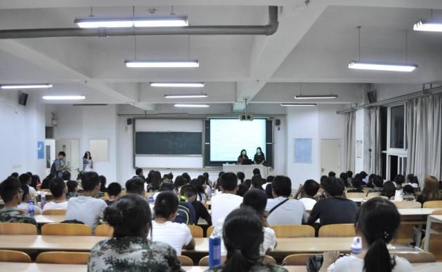  新生|大一新生看过来 三类自我介绍该怎么做？