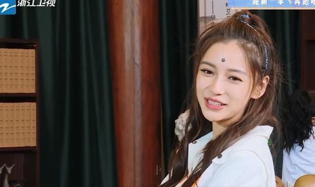  baby|跑男团换造型，蔡徐坤变硬汉，baby依旧美丽，郑恺完全认不出