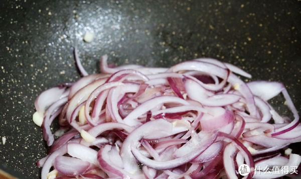 天天|这样做洋葱炒肥牛,既开胃又下饭,天天吃都不会腻