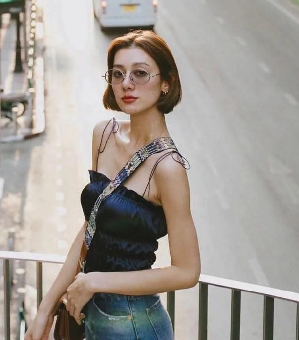  短发|一时剪发一时爽？剪完不出五天就会后悔，这款时尚单品让你潮到爆