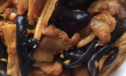 鸭肉的香味|吃猪肉不如吃它,九月份很合适,加上点木耳炒着吃,滋润肠道