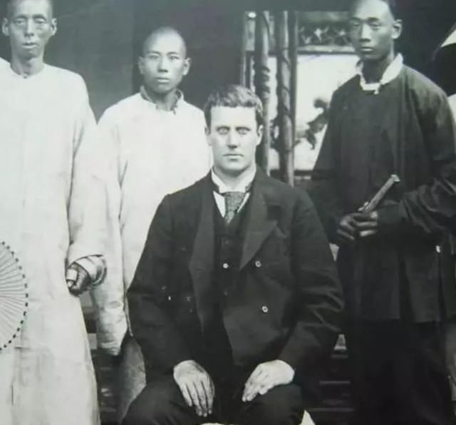 殖民|是殖民的先锋，还是中国的朋友：如何评价民国政治洋顾问莫理循？