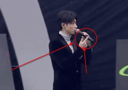  线下|魏晨出席线下商演视频被扒，霸气拒绝假唱，魏晨：专业歌手不假唱