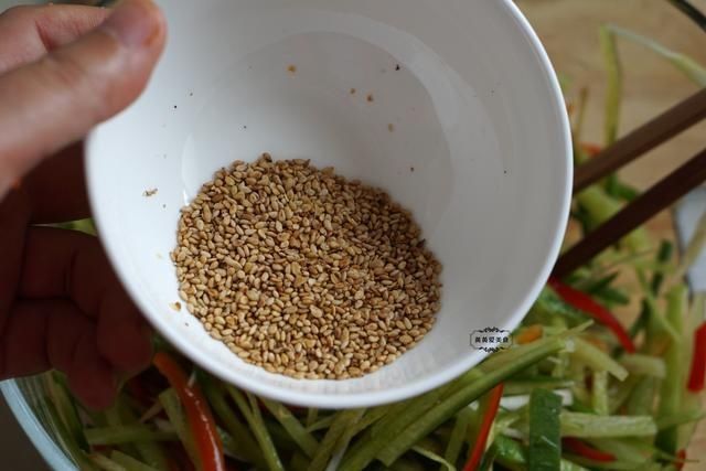 解馋|8月多吃这菜,高纤维低热量,爽翻舌头的下饭菜,解馋不长肉