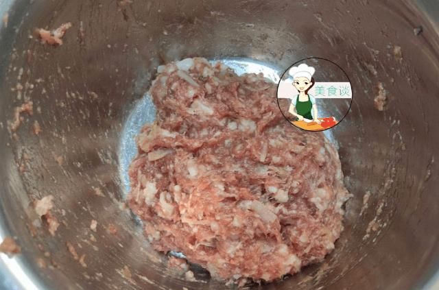  肉菜|秋天要多吃蒸菜，这菜蒸一蒸，10分钟上桌，鲜美极了，简单又营养