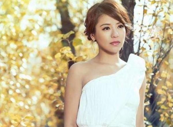 丁当打出|《姐姐》把她淘汰太没眼光,网友:麻烦节目组先去看看她的经历