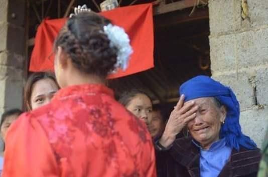  显摆|36岁弟媳朋友圈晒外孙惹怒姑姐，“女儿都被你毁了！还有脸显摆”