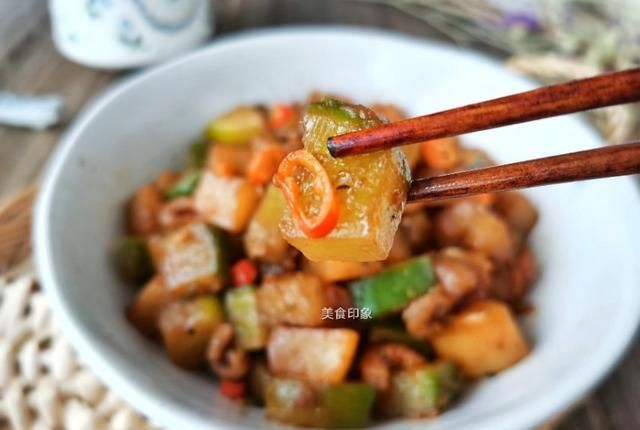 作用|秋吃萝卜赛人参,这做法一定要试试,简单一焖出锅比肉还香