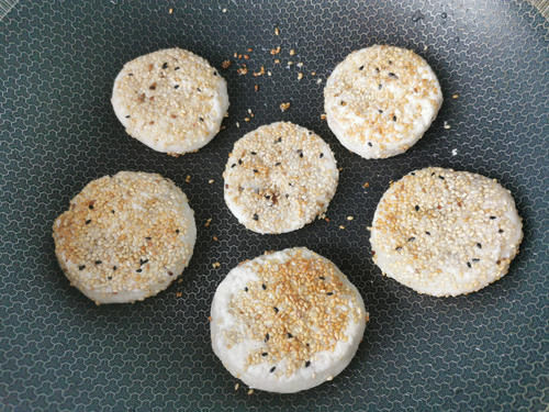  蜜红豆|比糖糕还好吃的糯米饼，不发面不醒面，酸甜开胃，一口平底锅搞定