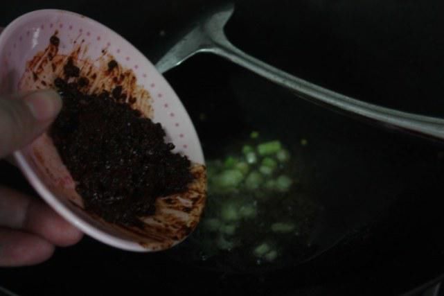  蚂蚁|大厨教你1分钟做蚂蚁上树，好吃到停不下来，超级过瘾