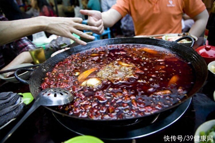 辣椒素可以抑制癌症吗(吃辣致癌实锤了？南京中医药大学研究：辣椒素或可增加癌转移风险)