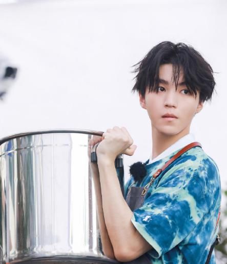 收官|中餐厅4收官夜,赵丽颖原来一直委屈隐忍?节目组就该感谢王俊凯