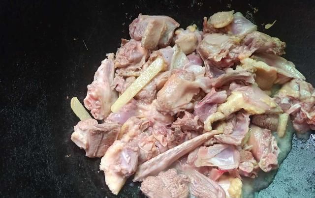  不用|鸭肉这样做好吃又鲜嫩，最后连汤汁都不剩，多吃也不用担心长胖
