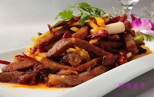  家常|洋葱爆腰花、椒盐牛肉、土豆地锅鸡的家常做法，营养美味