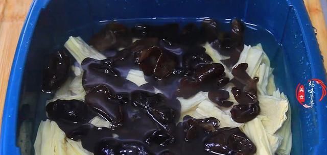  腐竹|凉拌黄瓜，别直接加醋和生抽，记住“2211”，保证又脆又香还入味