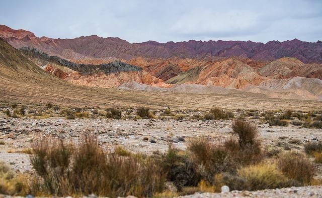  湖水|大柴旦：五彩谷天地雄奇之峻，翡翠湖水云婉约之华，柴达木探秘4
