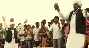  无人|印度“通天绳”魔术, 人顺着绳子攀爬消失在云雾中, 至今无人看穿