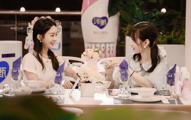  原因|湖南卫视为何不惧争议，也要力捧李浩菲，背后原因与吴昕有关