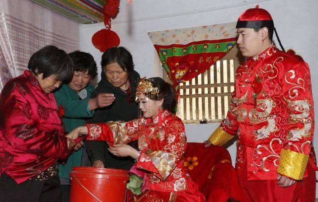 女方父母|结婚要5万彩礼和要15万彩礼区别在哪里？婚后生活才是重点