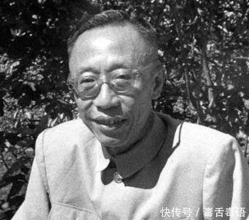 故宫|溥仪晚年重游故宫,没想到在龙椅下找到了自己儿时藏下的东西