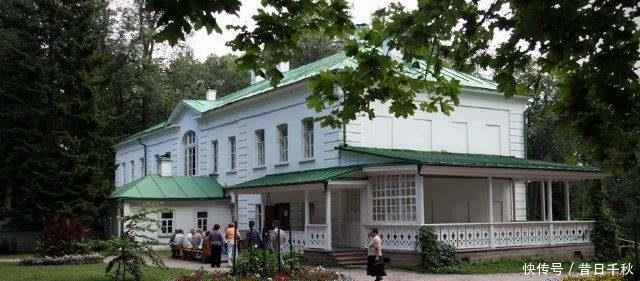 苏联|德军进攻莫斯科,苏联老兵含泪对德军大将说亲人,你们来晚了!