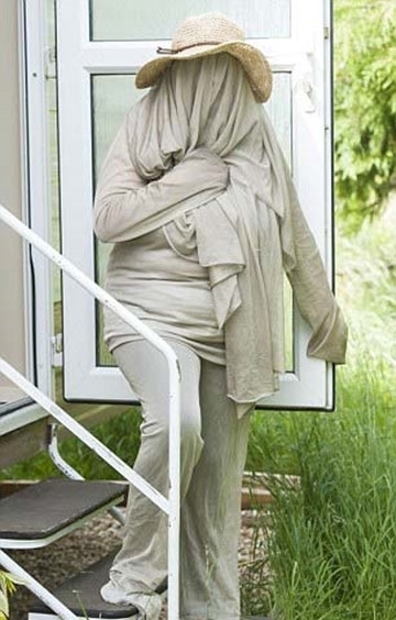 wifi|英国女子对wifi过敏,无法使用任何电器,只能选择隐居农村!