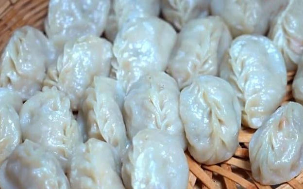  百吃|此面食我家一做就是2锅，皮薄馅大，鲜美多汁，家人都百吃不厌