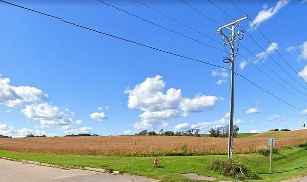 留下|10岁女孩跟妈妈开心聊天后留下字条失踪,次日被发现死在农田里