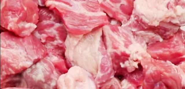 土豆|开胃又下饭的番茄土豆炖牛腩：汤汁浓郁美味、牛腩软烂鲜香入味！