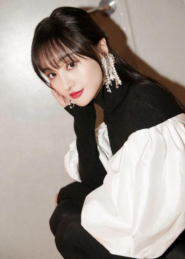  服装|关于流苏你知道多少？装点服装当配饰都好看，灵动精致的不得了