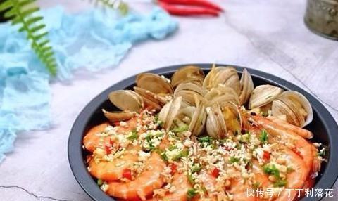 制作|制作海鲜时,不仅要加姜和盐,还要多加“两味”来制作味道鲜美