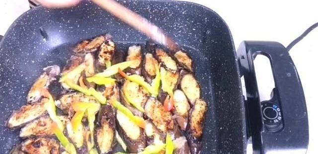 做法|鱼香茄子这样做最好吃，鲜香味美滋味浓郁又少油少盐更健康的做法