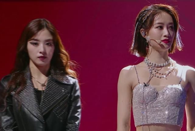  落败|《浪姐》五公再起争议，孟佳被质疑对口型，张含韵全开麦却落败