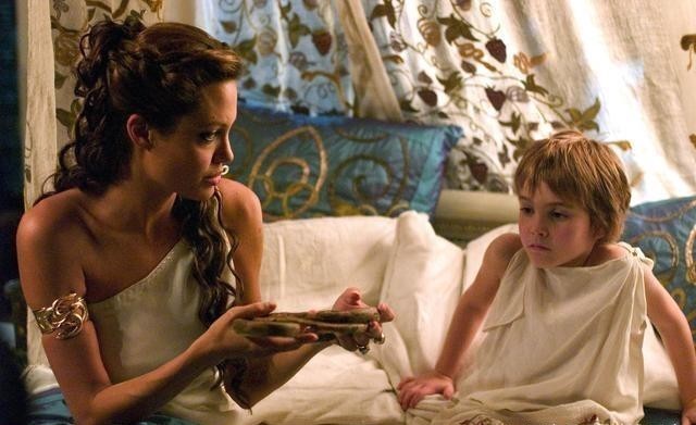 亚历山大|亚历山大大帝传：不幸童年造就的孤独梦想家