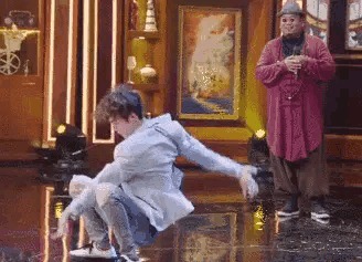 额头|王一博拍街舞带火新发饰,额头阴影粉是亮点