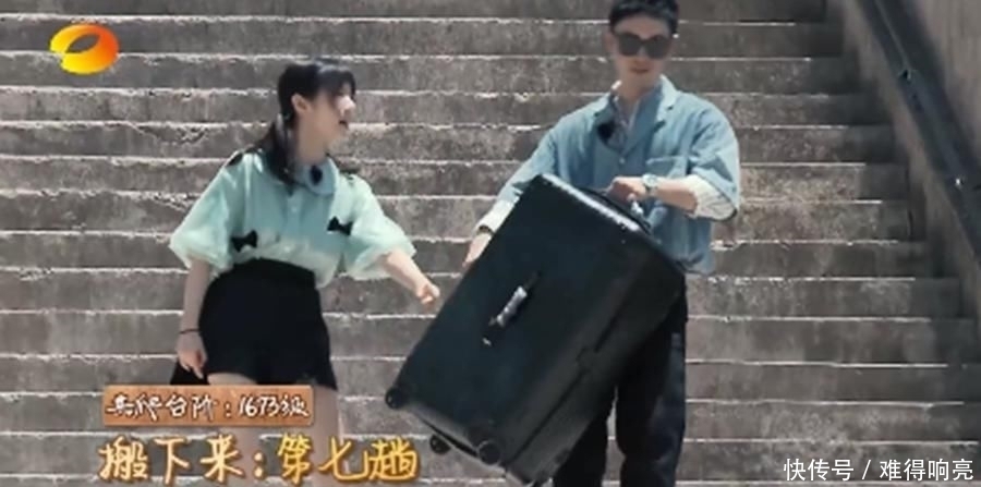 赵丽颖|黄晓明今年上《中餐厅》大变样,为赵丽颖解围,情商快赶上黄渤了