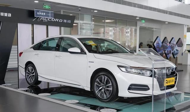  落地参考价|日系20W左右落地的四大主流B级车怎么选