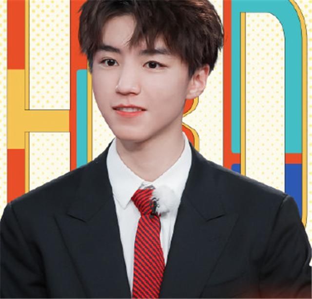  喜欢|王俊凯自曝段位和最喜欢的选手，总共两个，原来也是老RNG粉丝