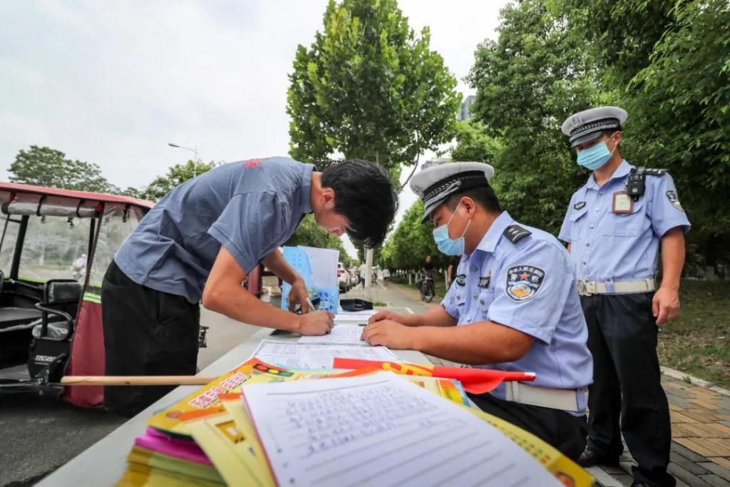 违法行为|在商丘，非机动车逆行、走机动车道要被罚款啦！