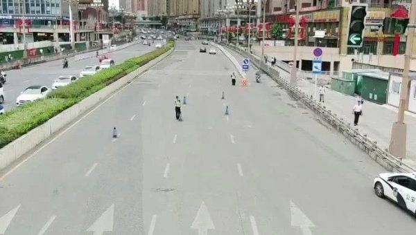 阴天有阵雨|电动车靠右行驶！花果园试行设置非机动车道→